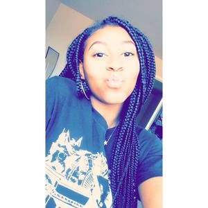 Meet your Posher, Desiree